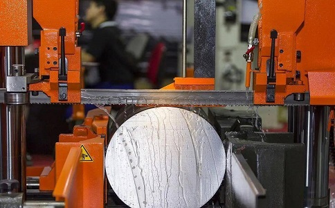 全州立式金属带锯床切削出现跑带故障解决方法! 全州立式金属带锯床切削出现跑带故障解决方法!